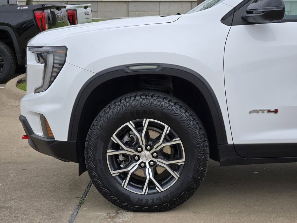 Used 2024 GMC Acadia AT4 w/ Luxury Package image 9