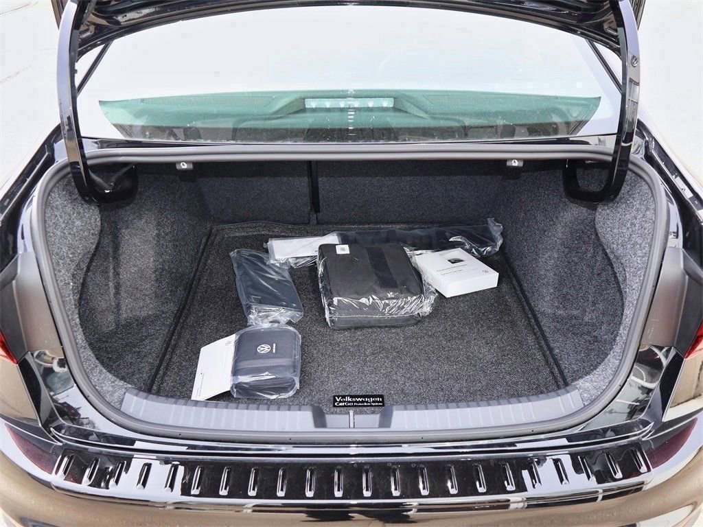 New 2026 Volkswagen Jetta GLI Autobahn image 10