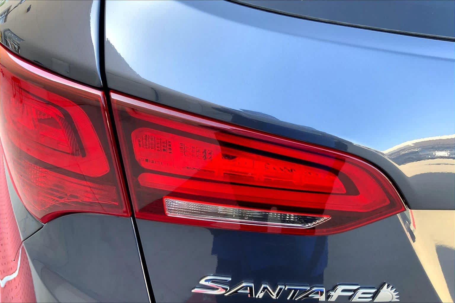 Used 2017 Hyundai Santa Fe Sport FWD image 28