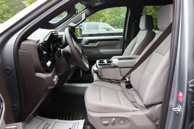New 2026 GMC Sierra 1500 SLE w/ Preferred Package AWD/4WD image 18