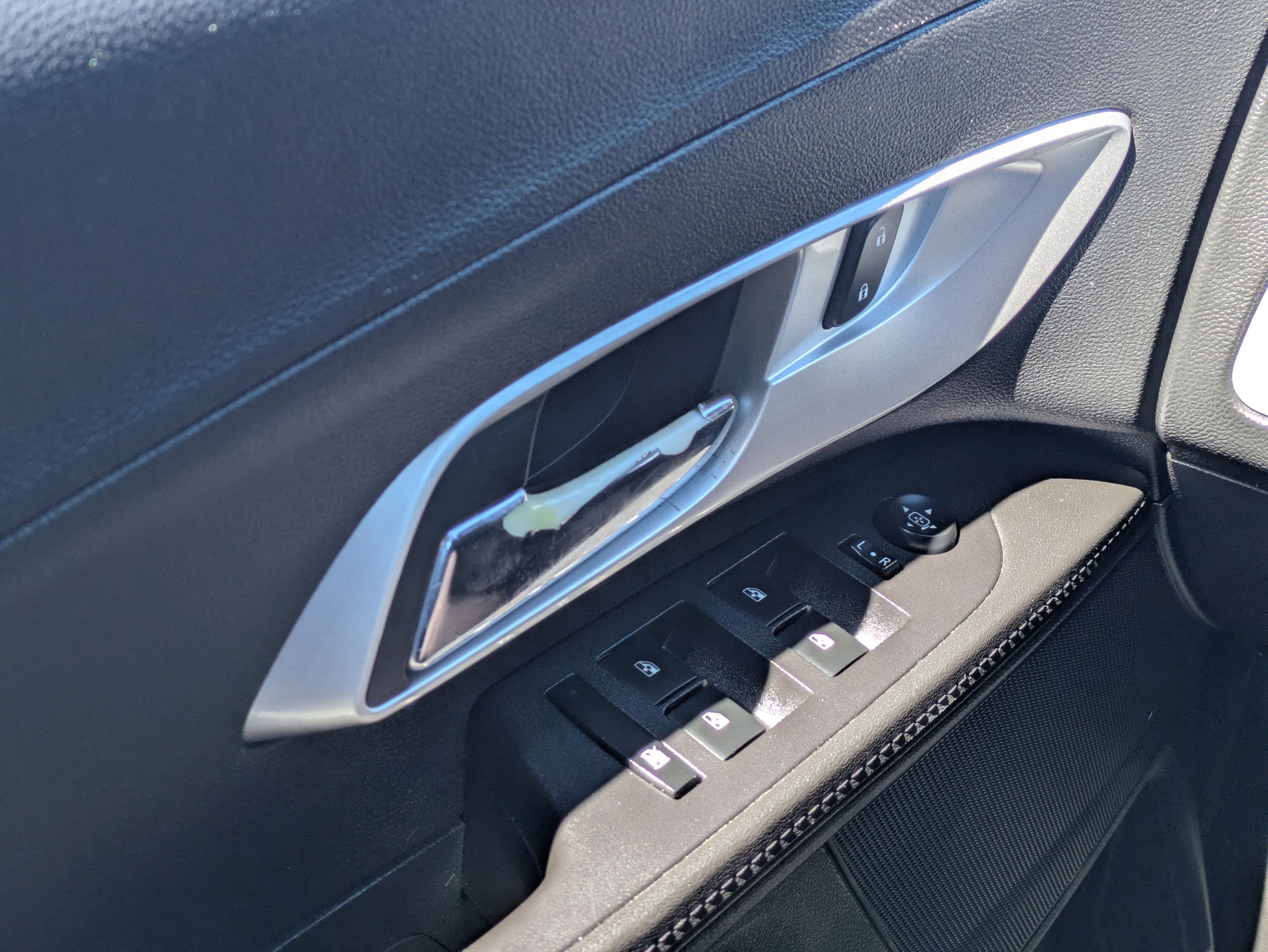 Used 2017 Chevrolet Equinox LS w/ LPO, Protection Package image 27