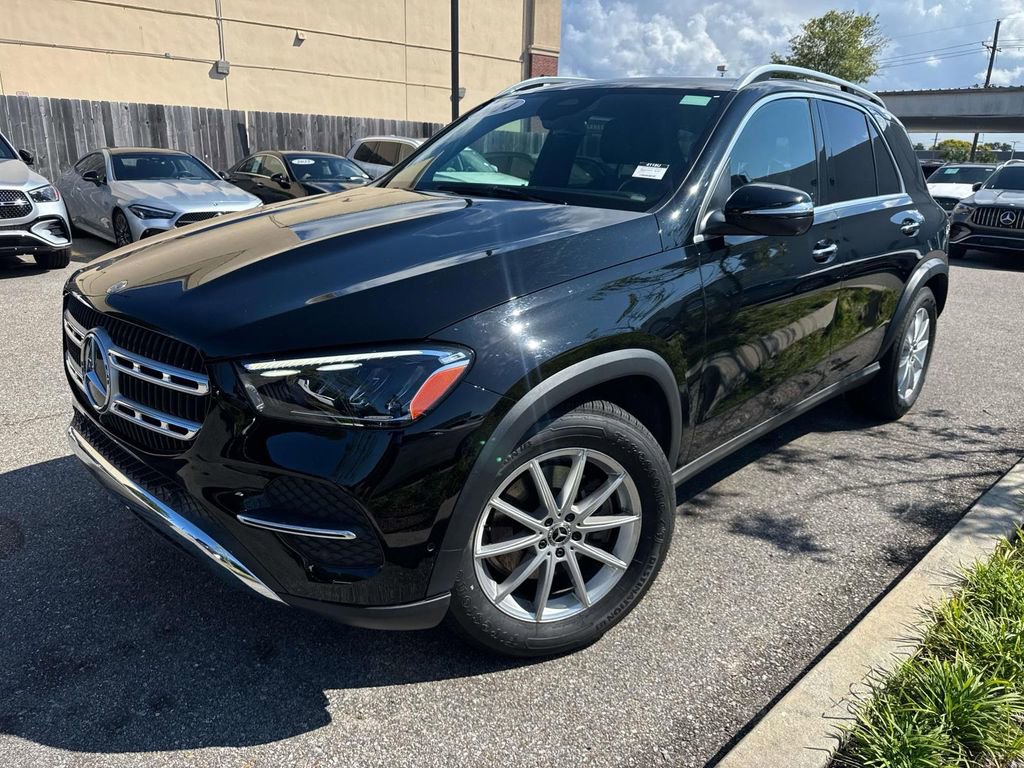 Used 2024 Mercedes-Benz GLE 350 4MATIC image 3