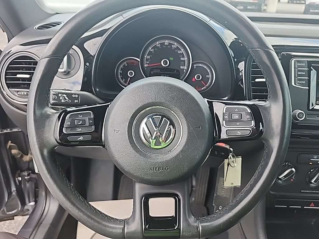 Used 2017 Volkswagen Beetle 1.8T S FWD image 8