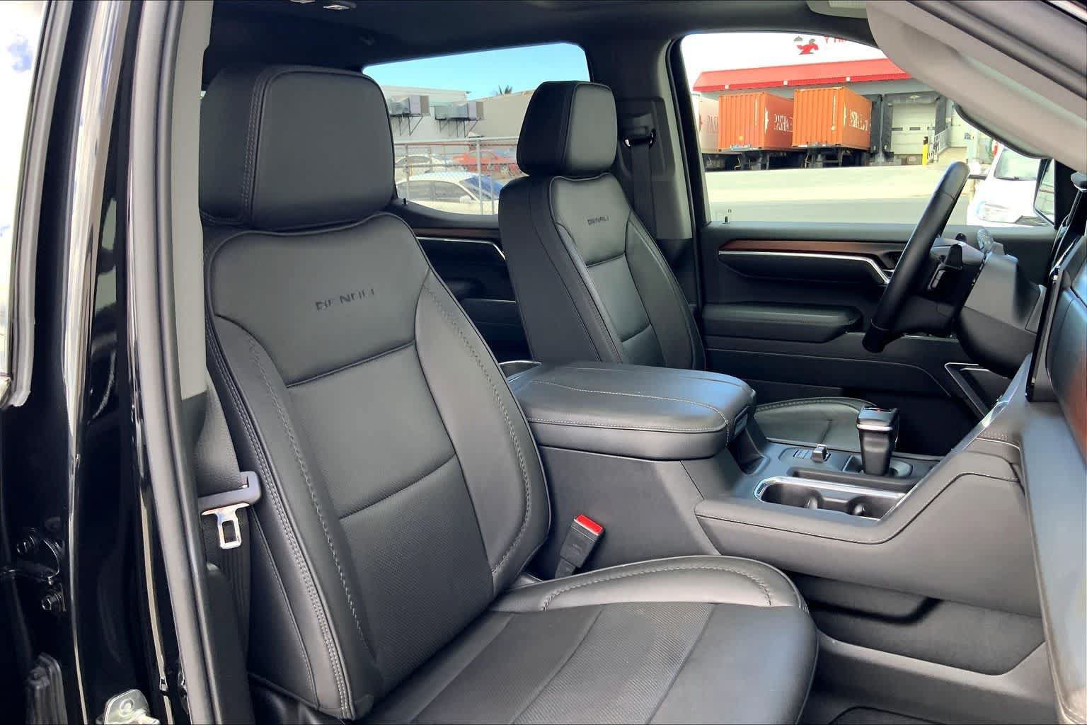 Used 2026 GMC Sierra 1500 Denali w/ Technology Package AWD/4WD image 13