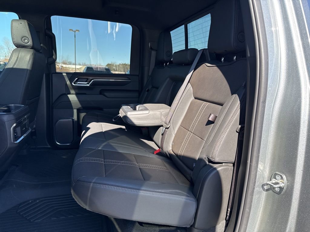 Used 2024 Chevrolet Silverado 3500 High Country w/ High Country Premium Package image 26