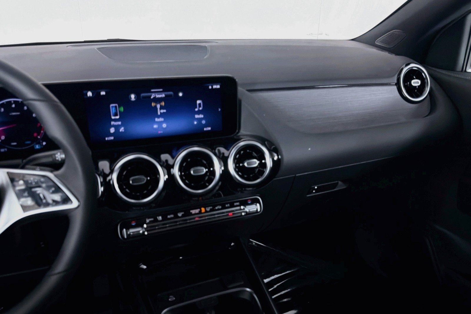 New 2026 Mercedes-Benz GLA 250 image 21