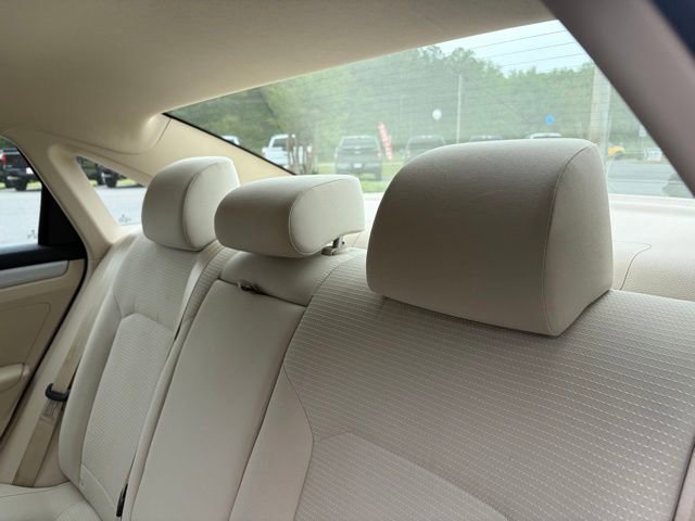 Used 2018 Volkswagen Passat 2.0T S FWD image 15