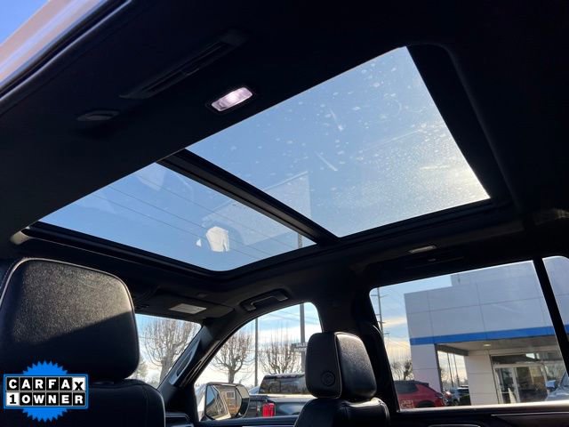 Used 2021 Chevrolet Tahoe Premier w/ Premium Package image 16