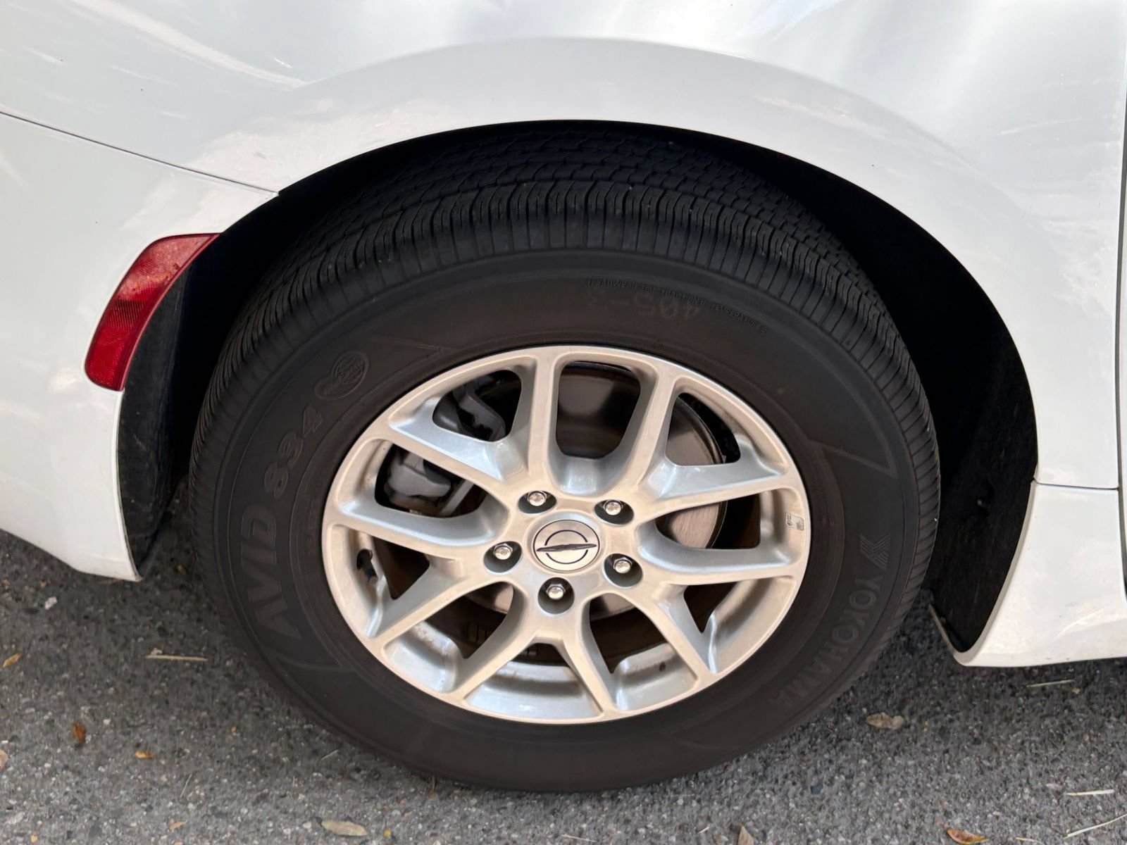 Used 2025 Chrysler Pacifica Select FWD image 32