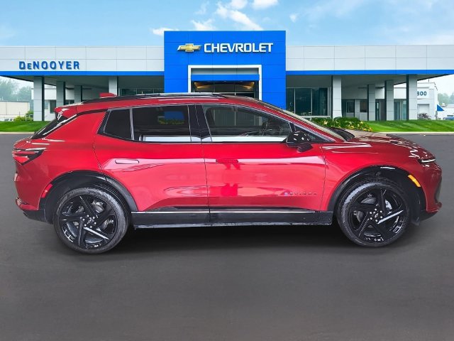 Used 2025 Chevrolet Equinox EV RS AWD/4WD image 6
