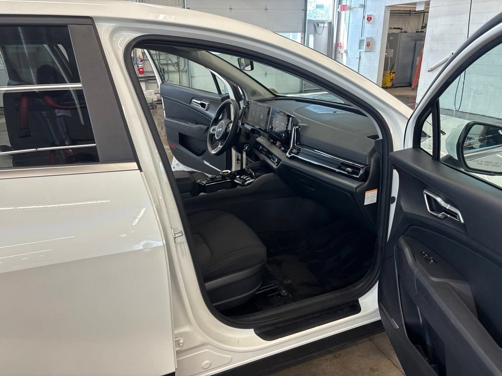 Certified 2023 Kia Sportage LX AWD/4WD image 16