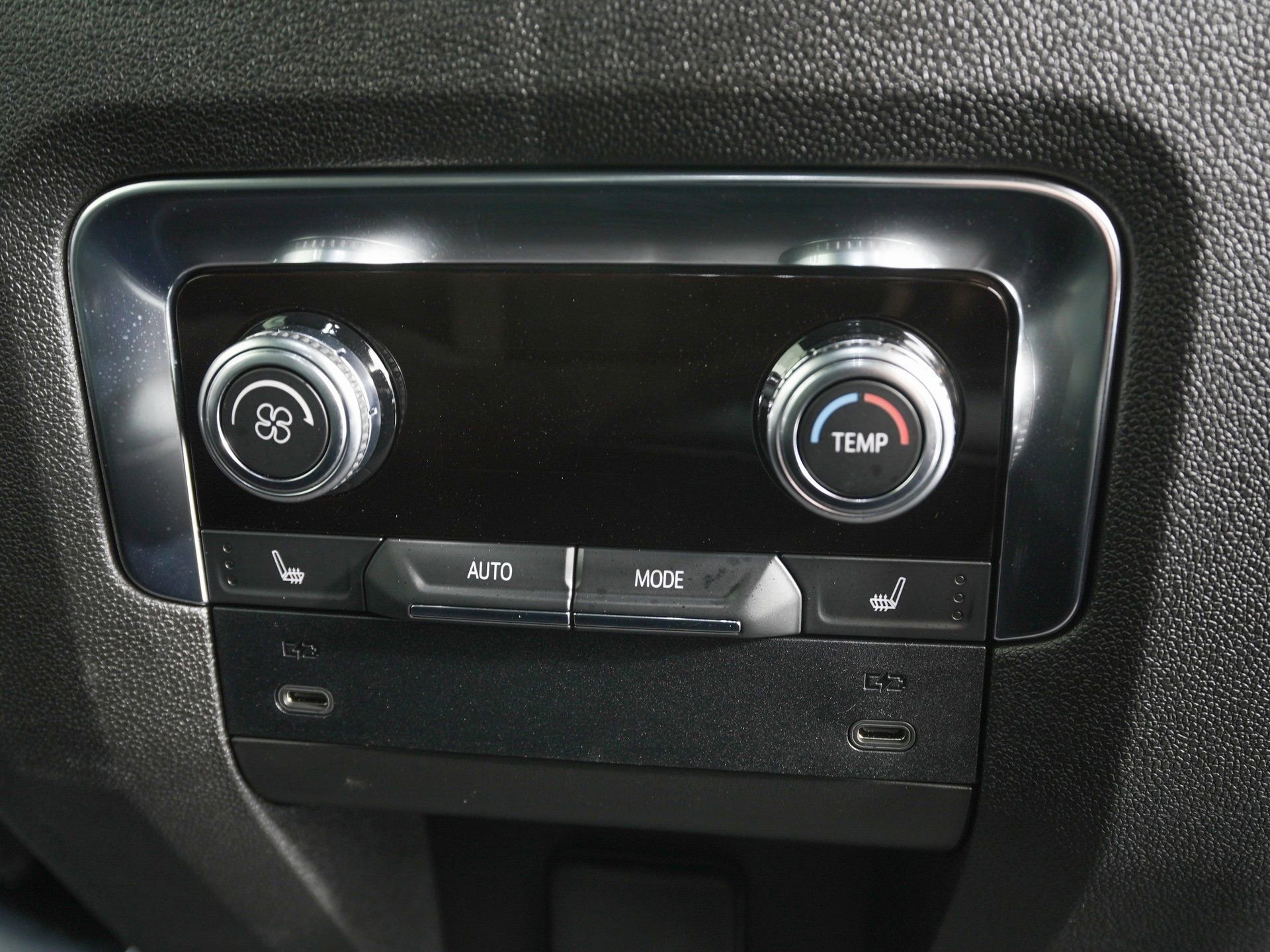 Used 2026 GMC Yukon AT4 image 12