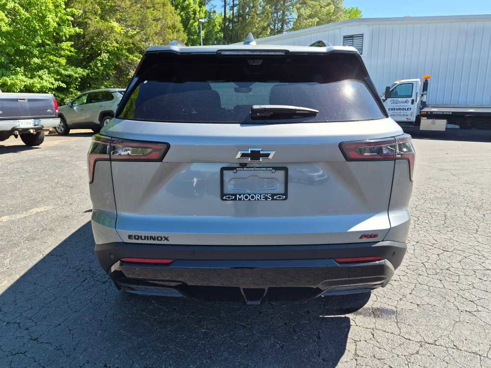 New 2026 Chevrolet Equinox RS w/ Convenience Package III FWD image 6