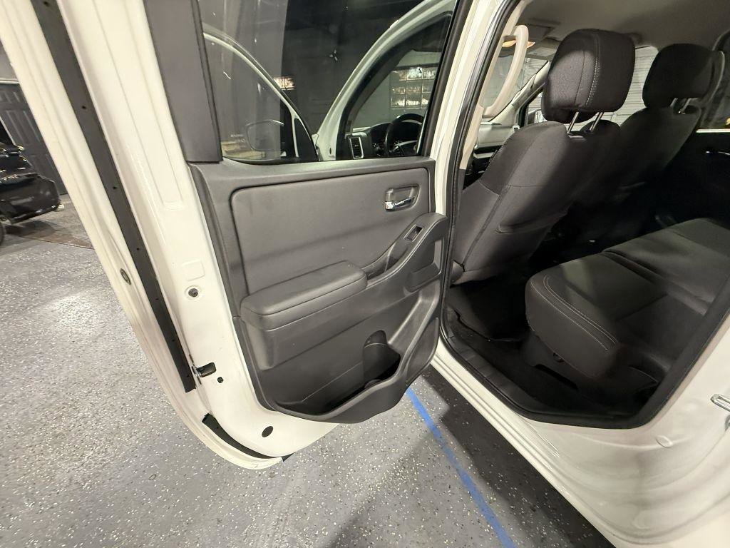 Used 2022 Nissan Frontier SV image 19