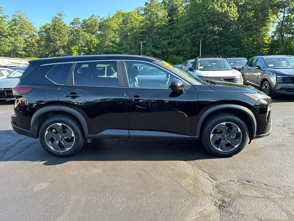 Certified 2025 Nissan Rogue SV AWD/4WD image 8