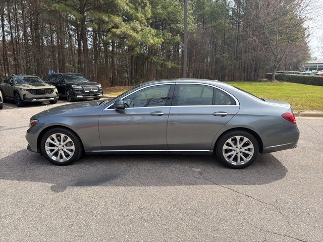 Used 2017 Mercedes-Benz E 300 image 2