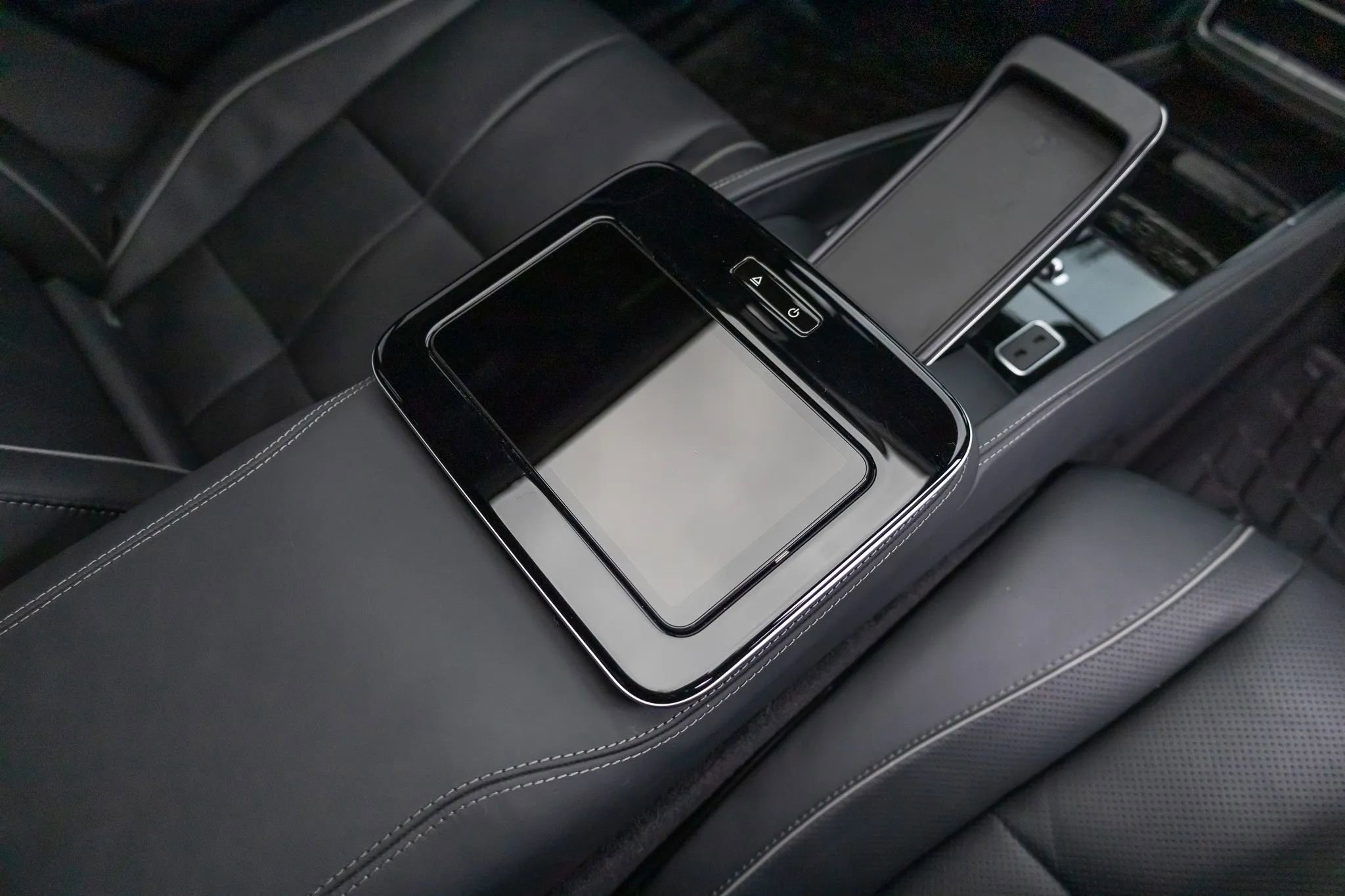 Used 2023 Mercedes-Benz Maybach GLS 600 4MATIC image 70