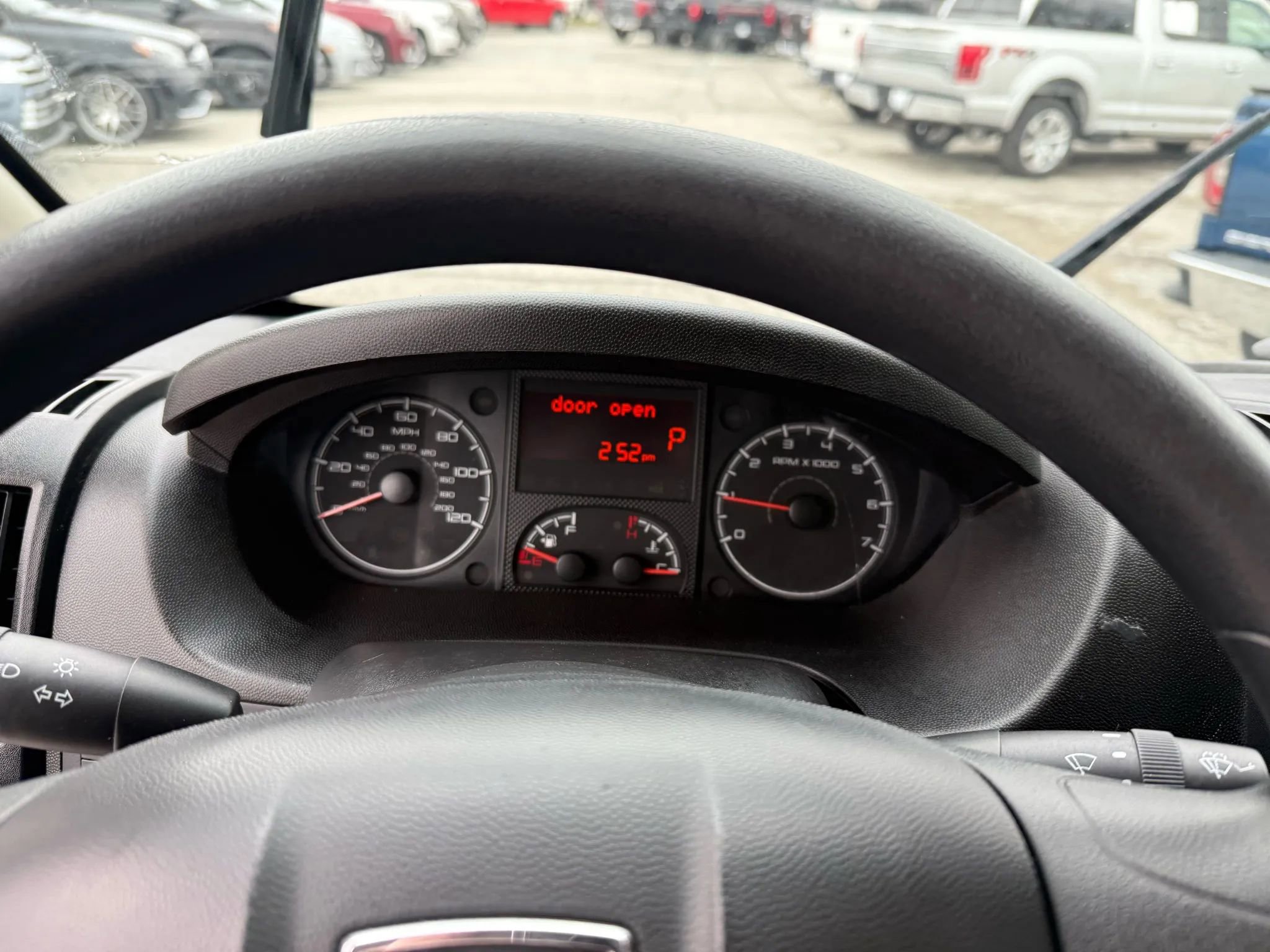 Used 2020 RAM ProMaster 2500 w/ Premium Appearance Group image 16