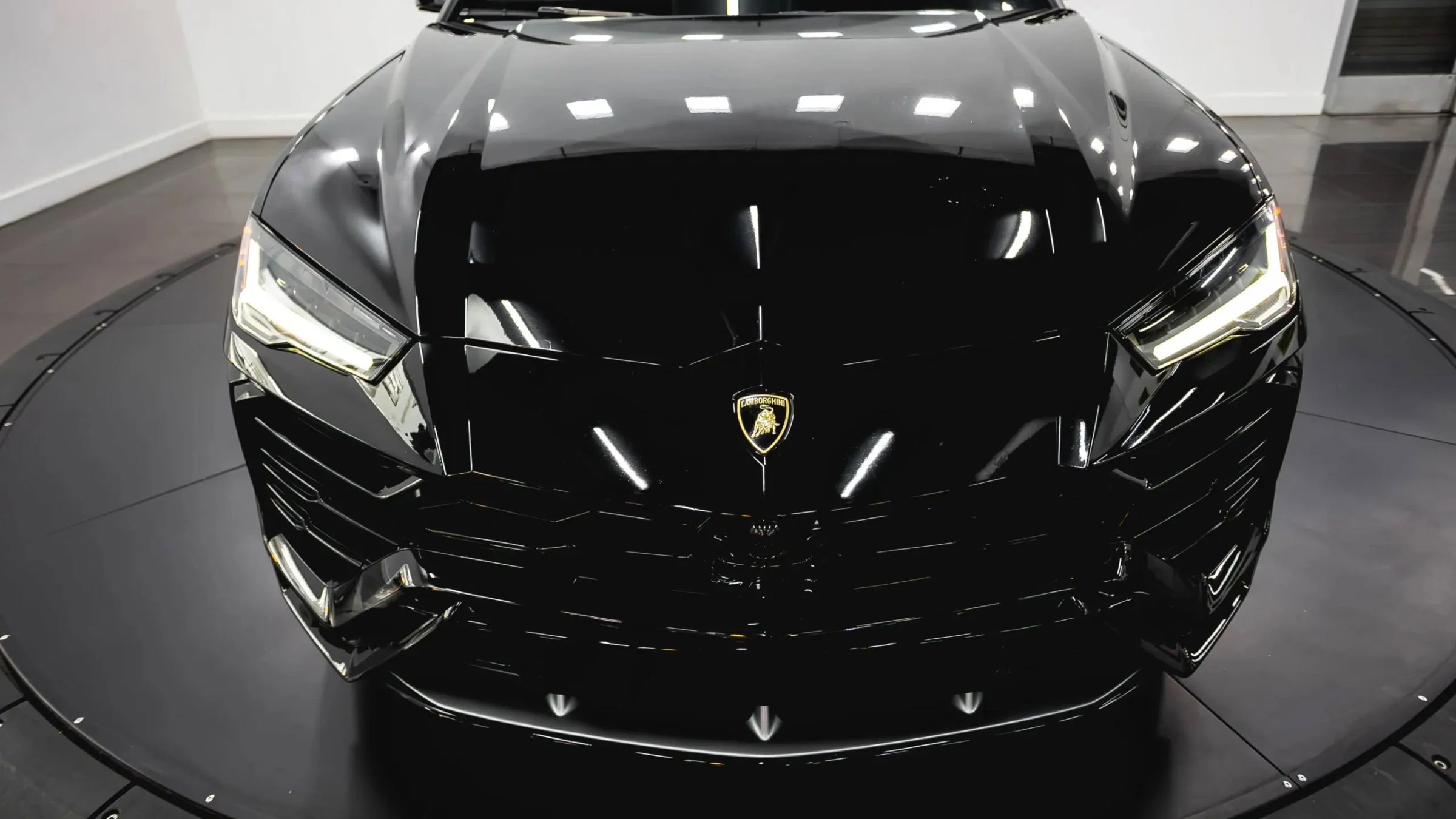 Used 2021 Lamborghini Urus image 15