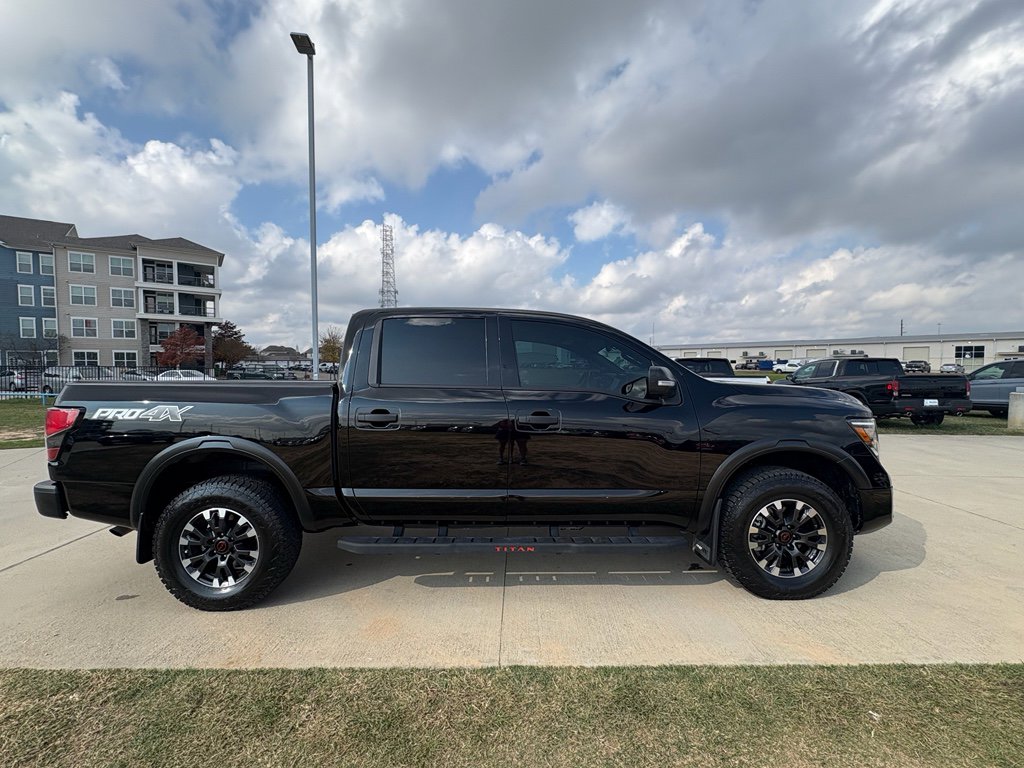 Used 2023 Nissan Titan PRO-4X w/ Pro-4x Convenience Package image 9