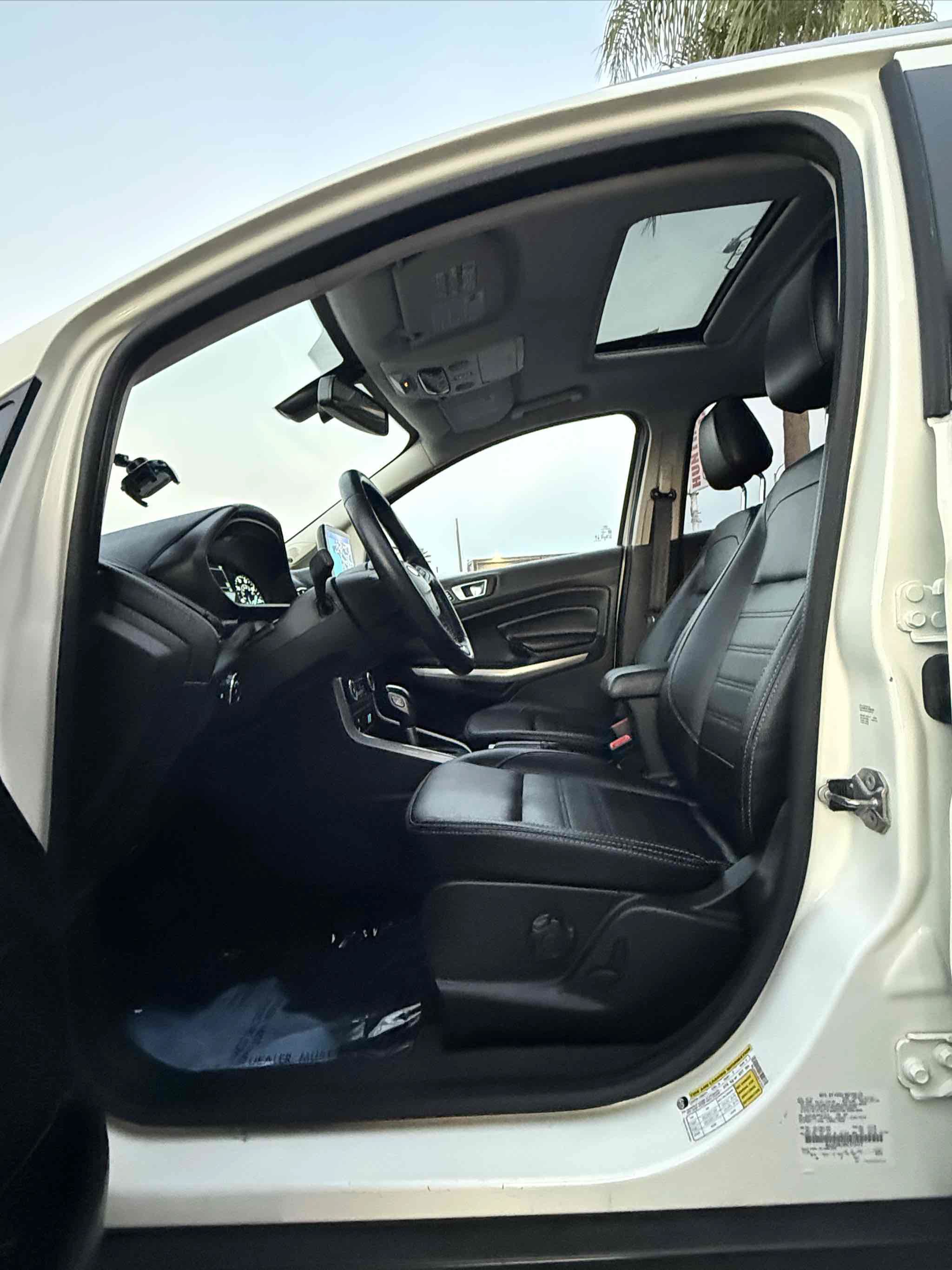 Used 2022 Ford EcoSport Titanium AWD/4WD image 17