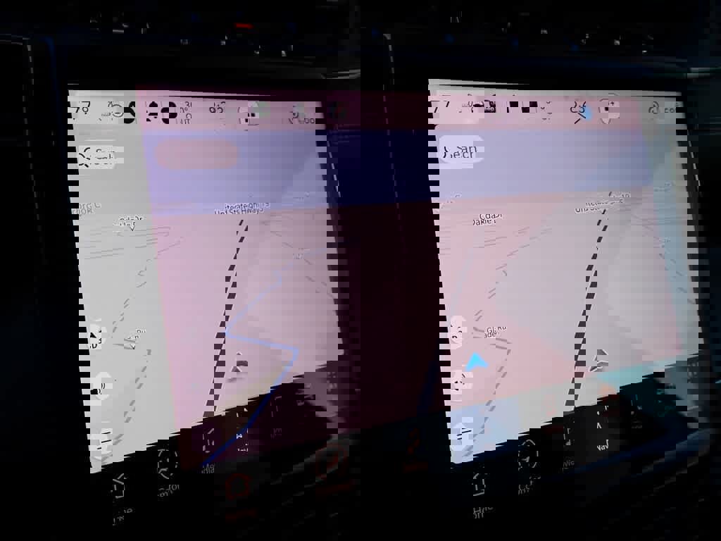 Used 2023 Jeep Grand Cherokee L Limited w/ Black Appearance Package image 11