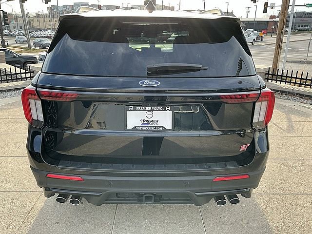 Used 2025 Ford Explorer ST w/ Sun And Sound Package image 9