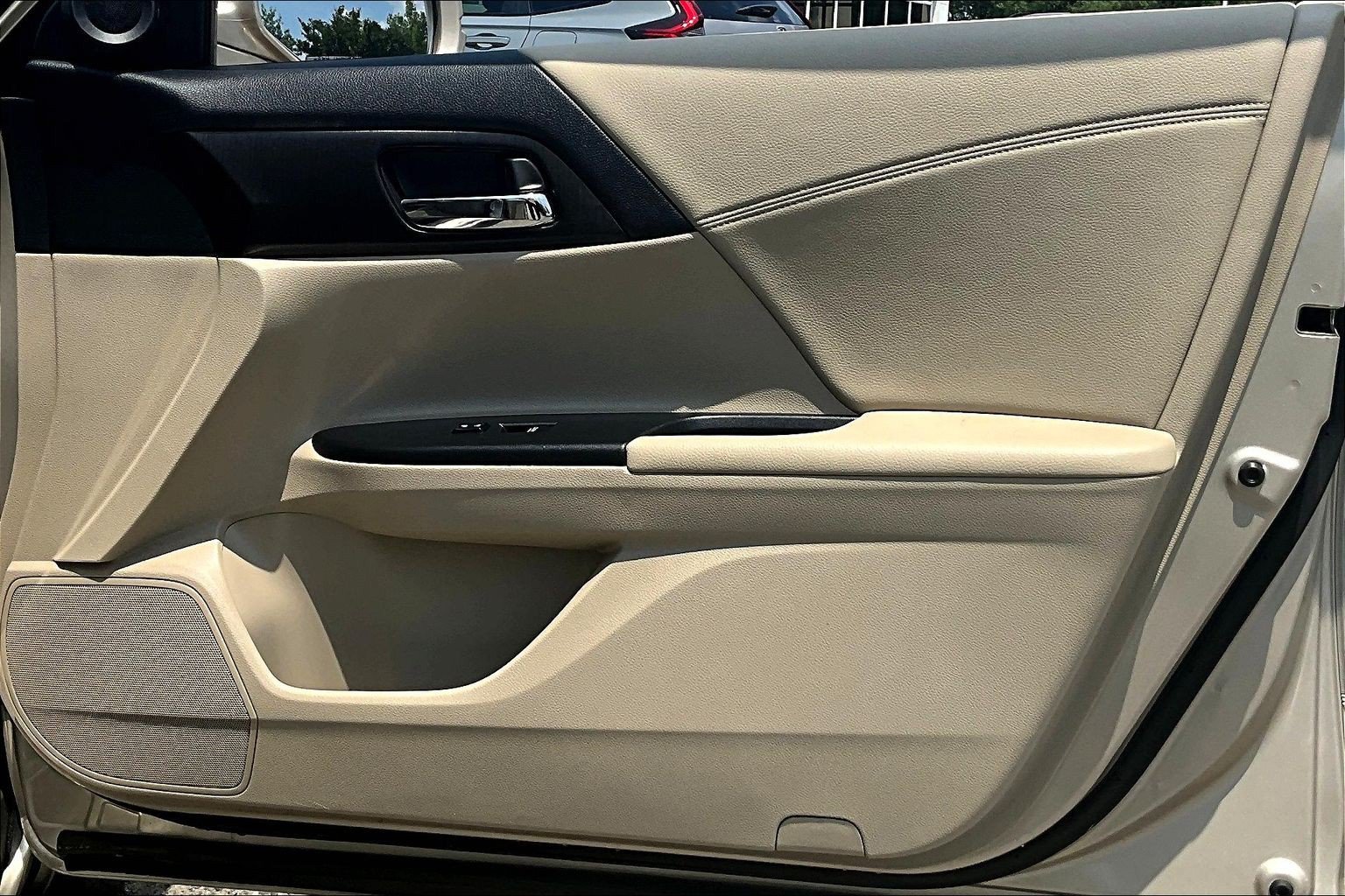 Used 2013 Honda Accord EX image 19