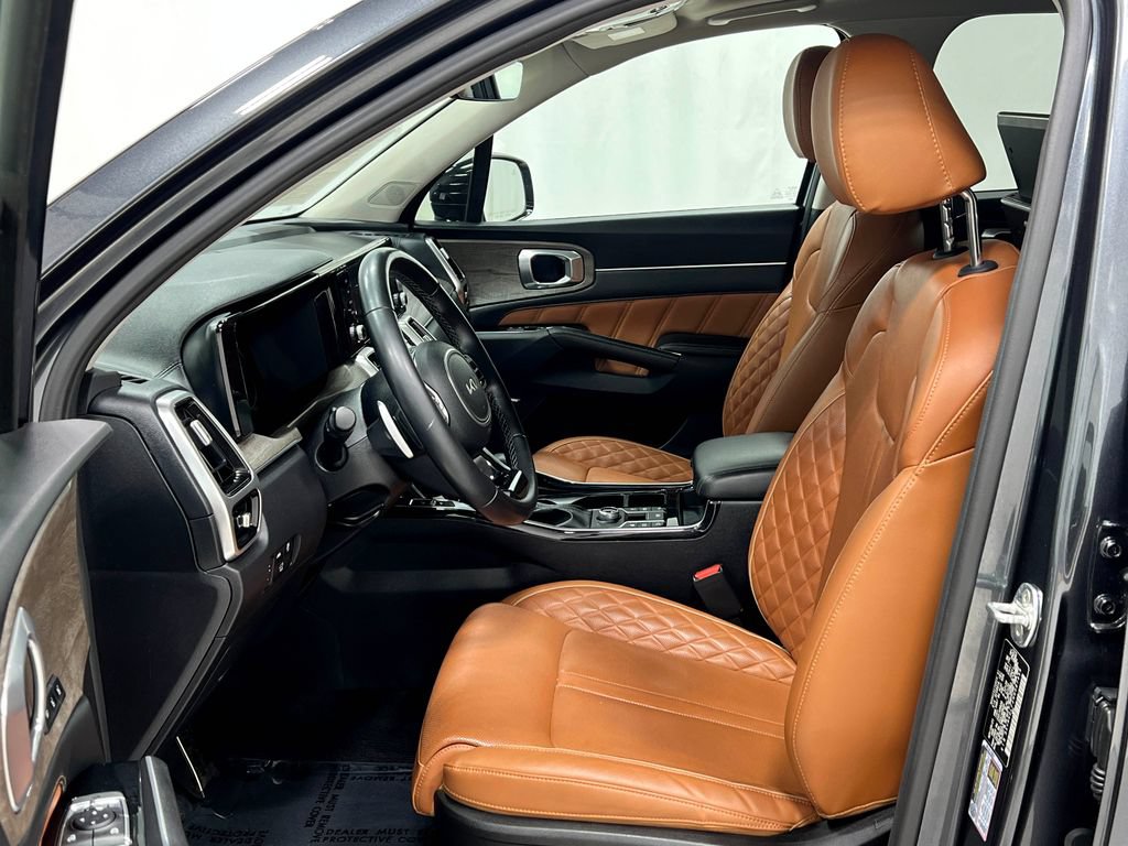 Used 2022 Kia Sorento SX Prestige w/ Rust Color Package AWD/4WD image 14