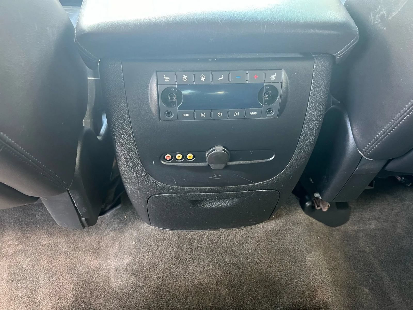 Used 2008 GMC Yukon Denali AWD/4WD image 14