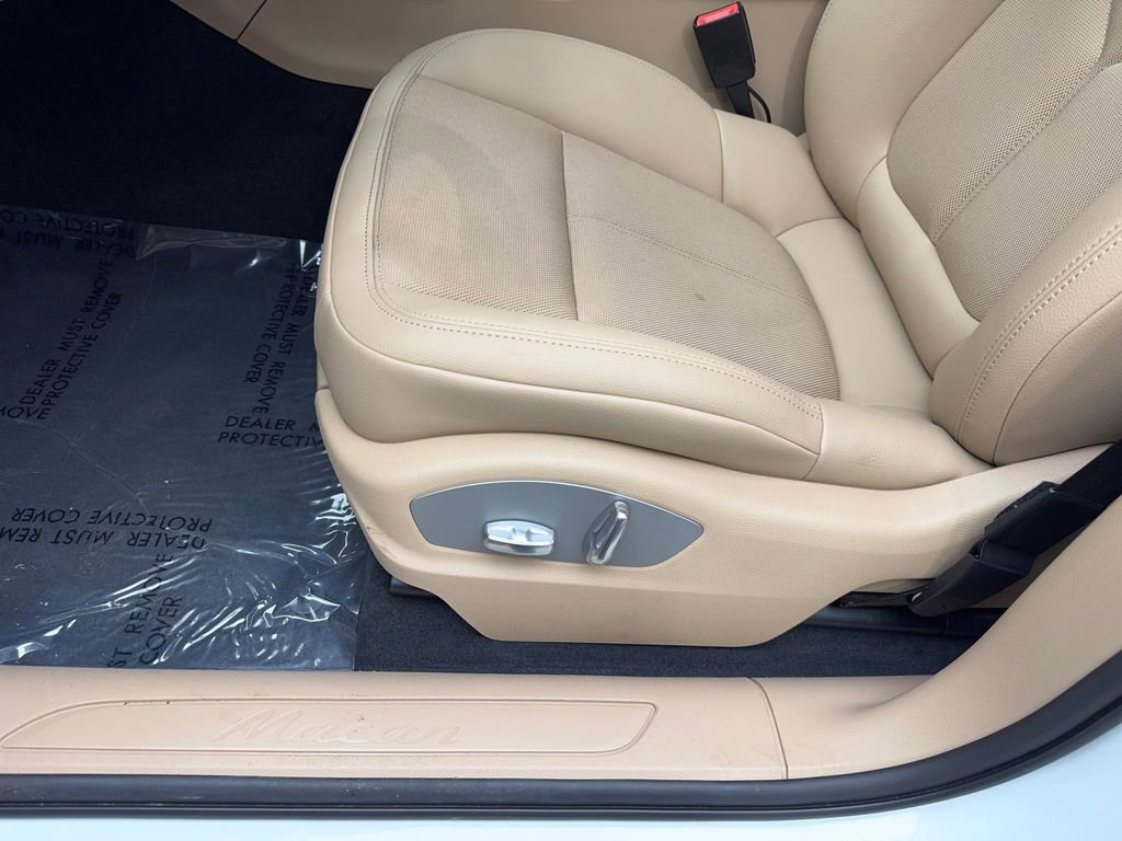 Used 2025 Porsche Macan Turbo image 25