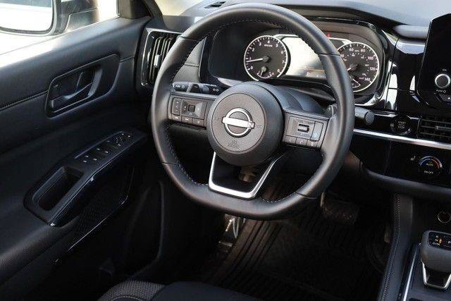 Certified 2025 Nissan Pathfinder SV AWD/4WD image 25