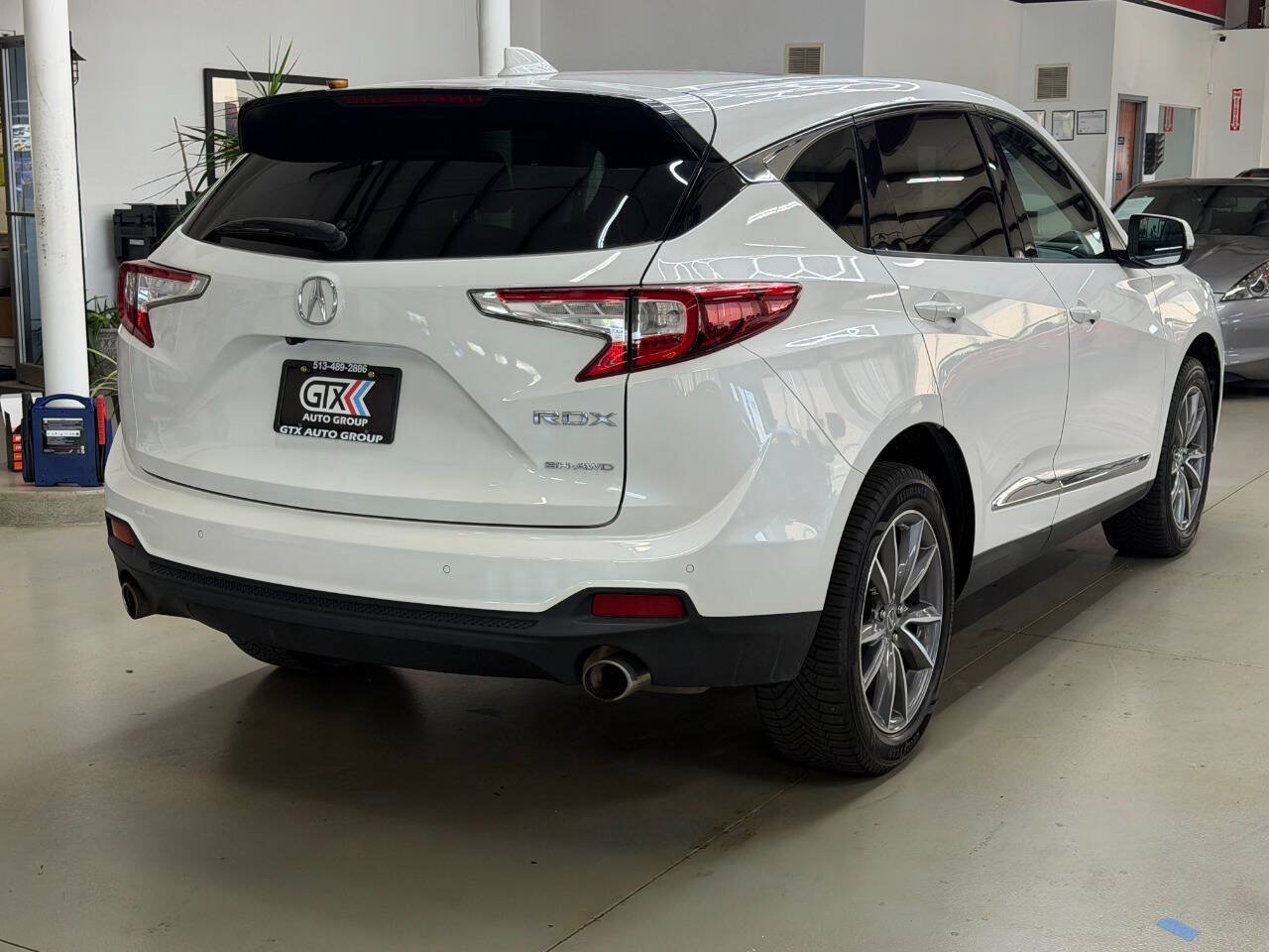Used 2020 Acura RDX w/ Technology Package AWD/4WD image 2