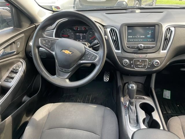 Used 2017 Chevrolet Malibu LS FWD image 8
