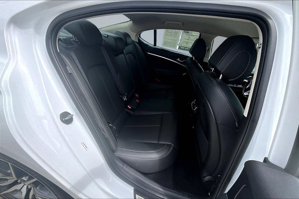Used 2025 Genesis G70 2.5T RWD image 26