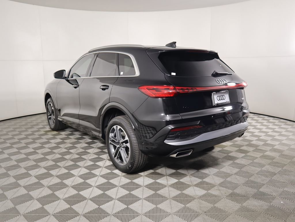 Used 2025 Audi Q5 Premium w/ Convenience Package image 8