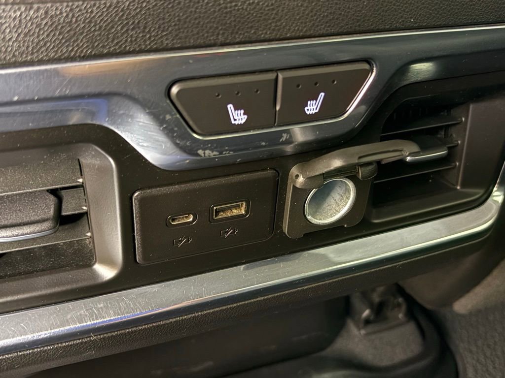 Used 2023 GMC Sierra 3500 Denali w/ Denali Black Diamond Edition AWD/4WD image 37
