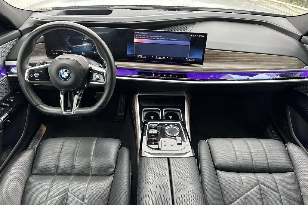 Used 2023 BMW i7 xDrive60 AWD/4WD image 14