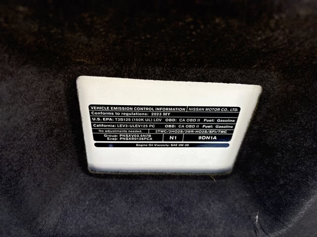 Used 2023 Nissan Maxima SR w/ Sport Mat Group FWD image 10