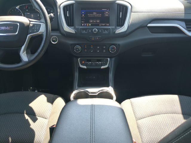 Used 2024 GMC Terrain SLE AWD/4WD image 17