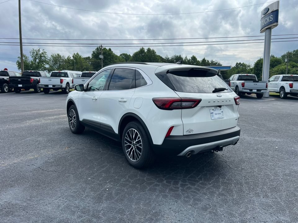 New 2025 Ford Escape SE w/ Class II Trailer Tow Package FWD image 7
