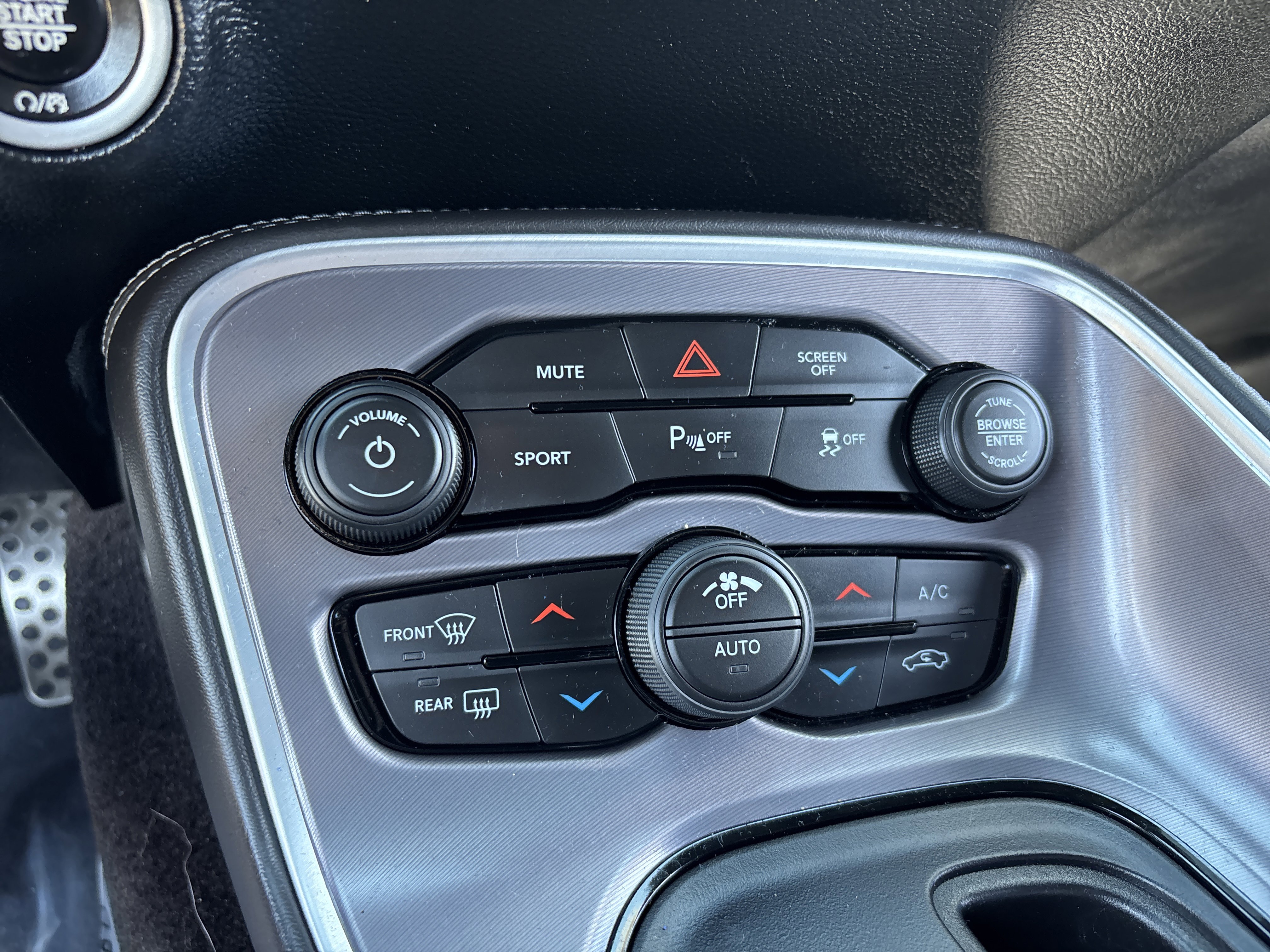 Used 2019 Dodge Challenger SXT w/ Plus Package RWD image 23