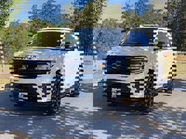 Used 2024 Ford Expedition Limited image 11