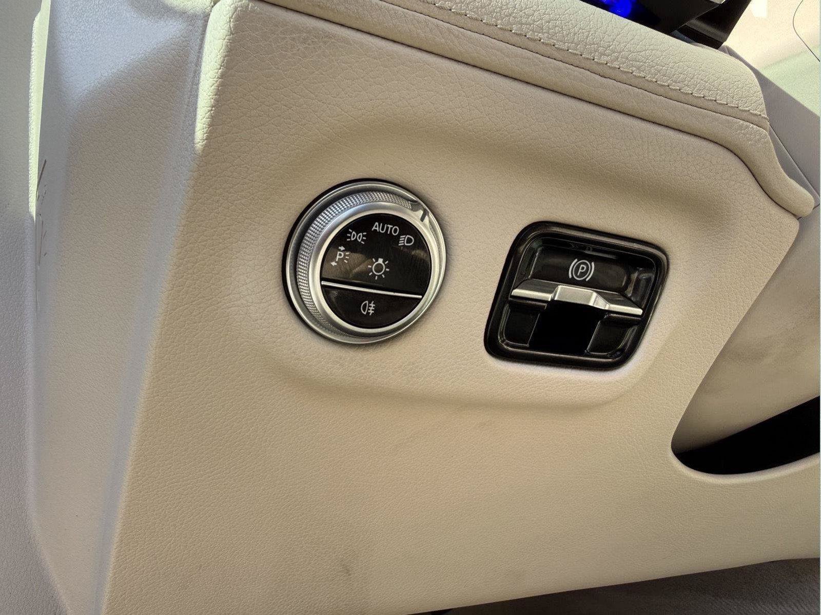 Used 2022 Mercedes-Benz EQS 450+ Sedan image 23