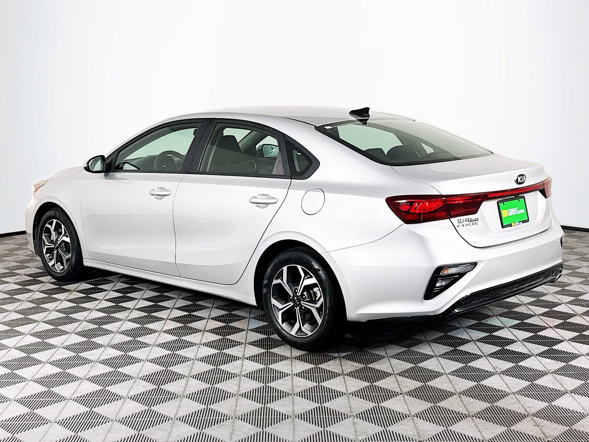 Used 2021 Kia Forte LXS FWD image 6