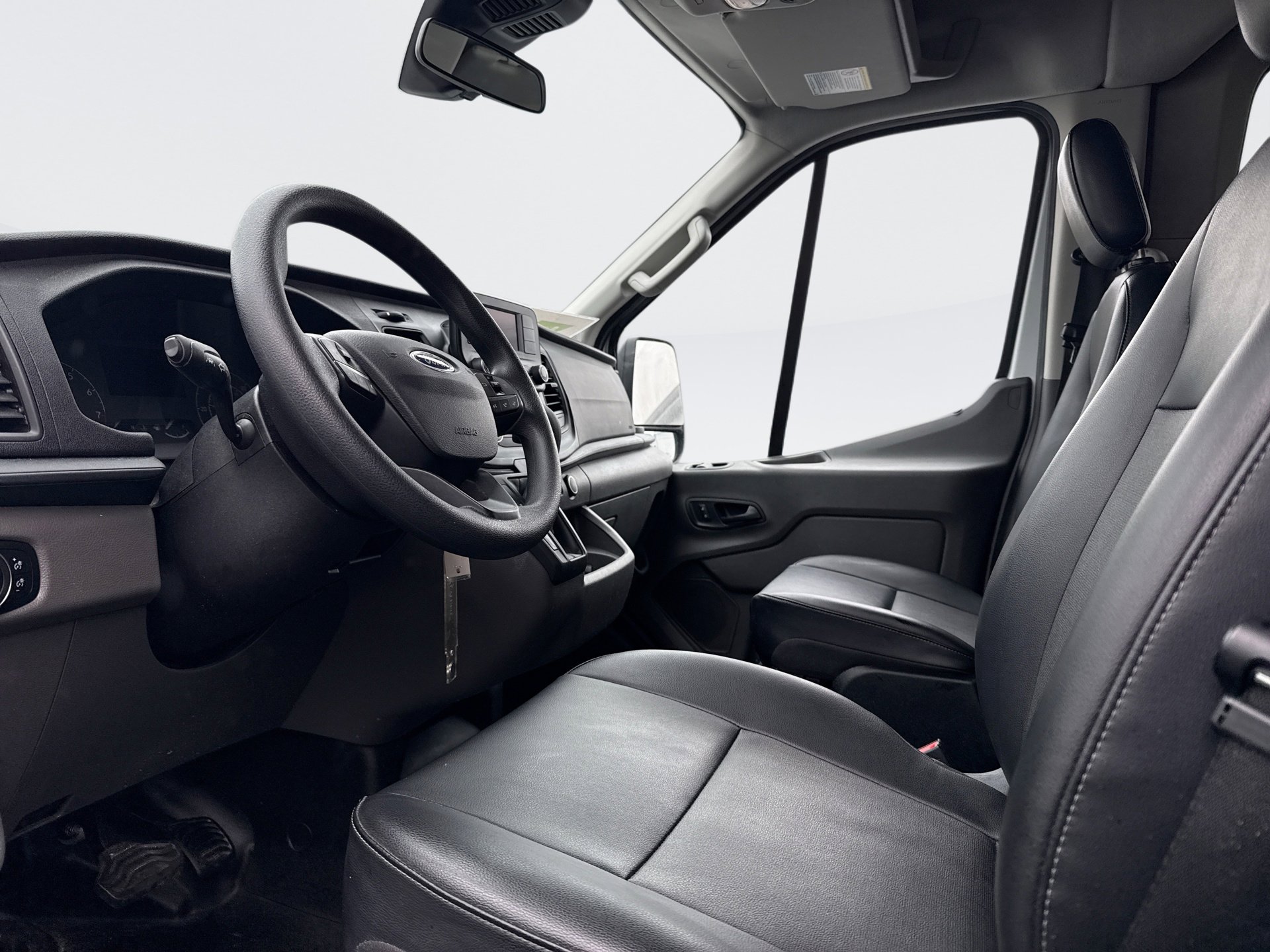 Used 2020 Ford Transit 150 XL image 10