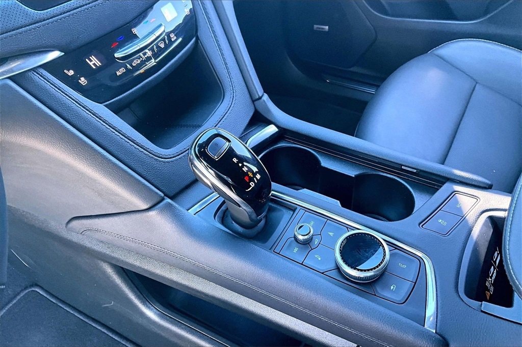 Used 2025 Cadillac XT5 Premium Luxury image 14