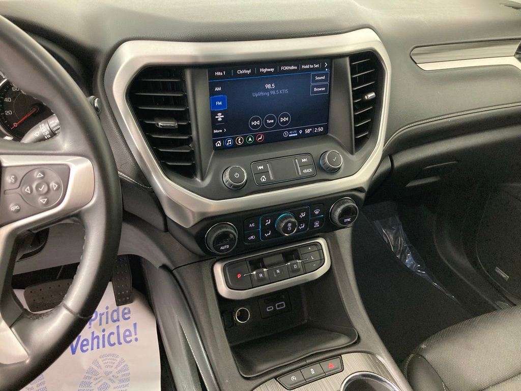 Used 2023 GMC Acadia SLT image 3