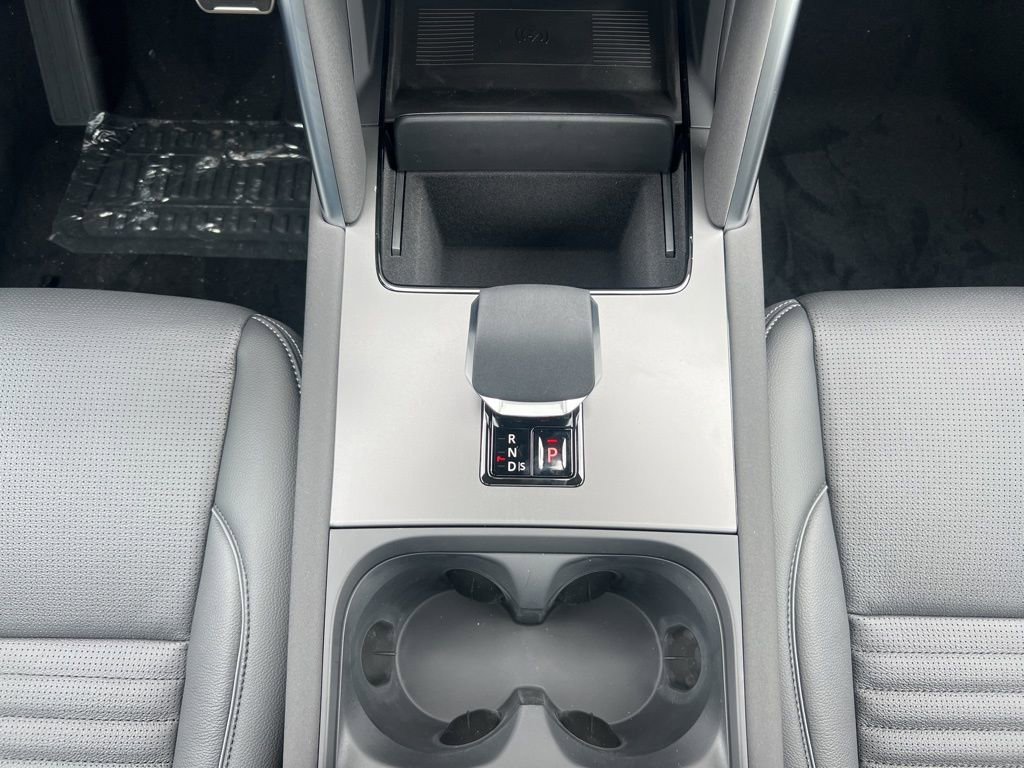 New 2025 Land Rover Discovery Sport Dynamic SE image 22