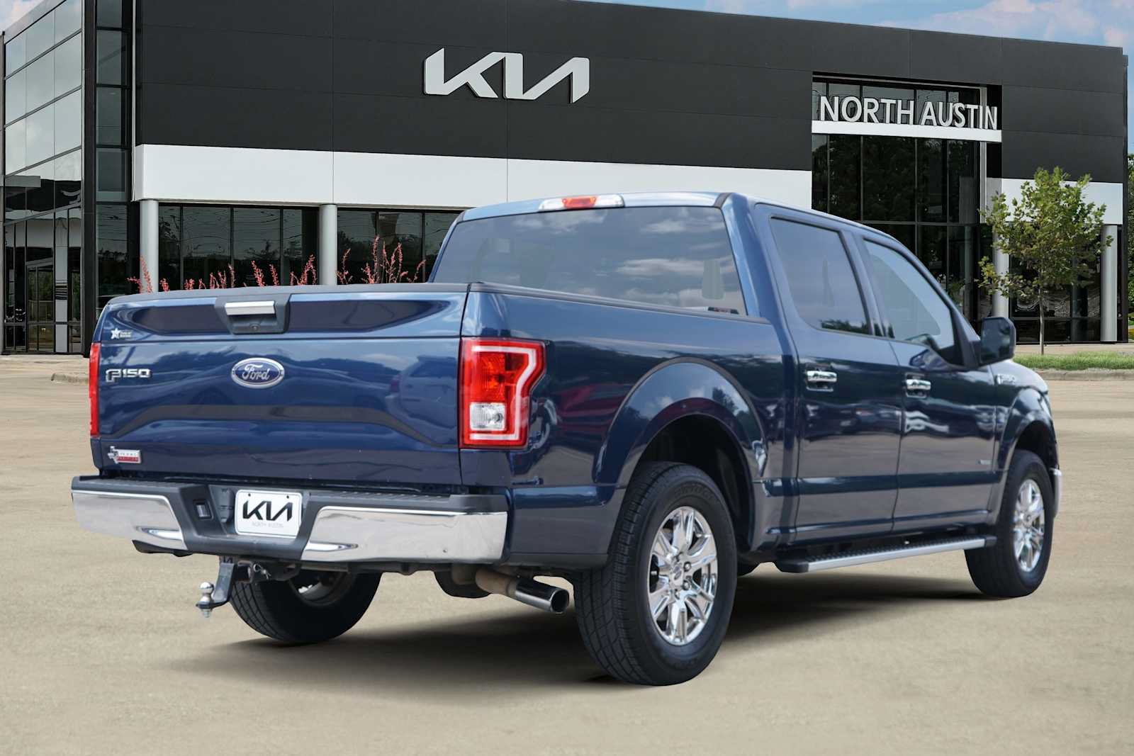 Used 2015 Ford F150 XLT w/ Equipment Group 301A Mid RWD image 5